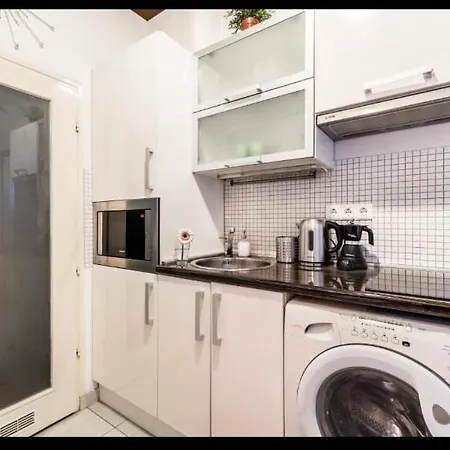 Center Studio With Sauna And Patio Apartman Budapest